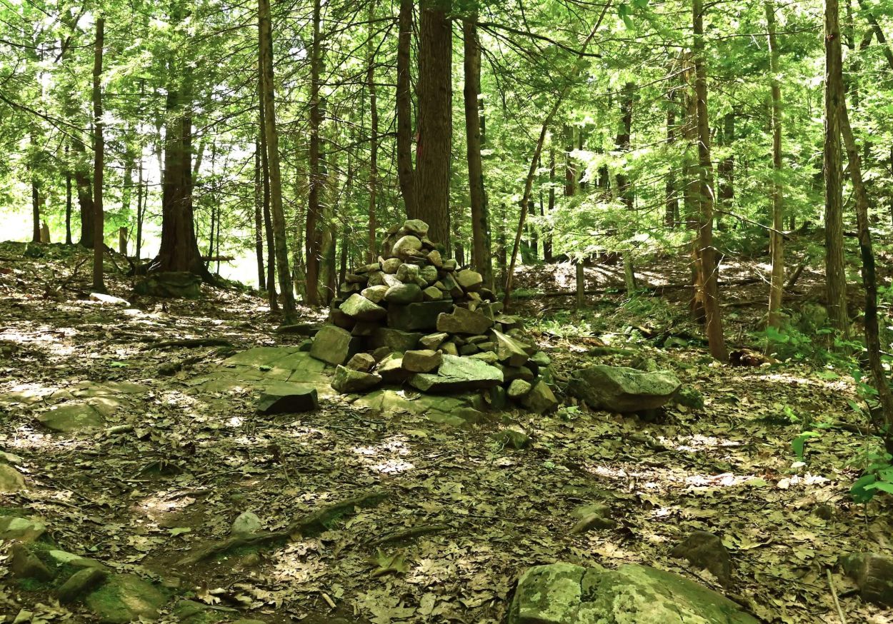 Baker Trail to Old Moreau Overlook - Jennifer Kietzman, Cairn at Trail Intersection